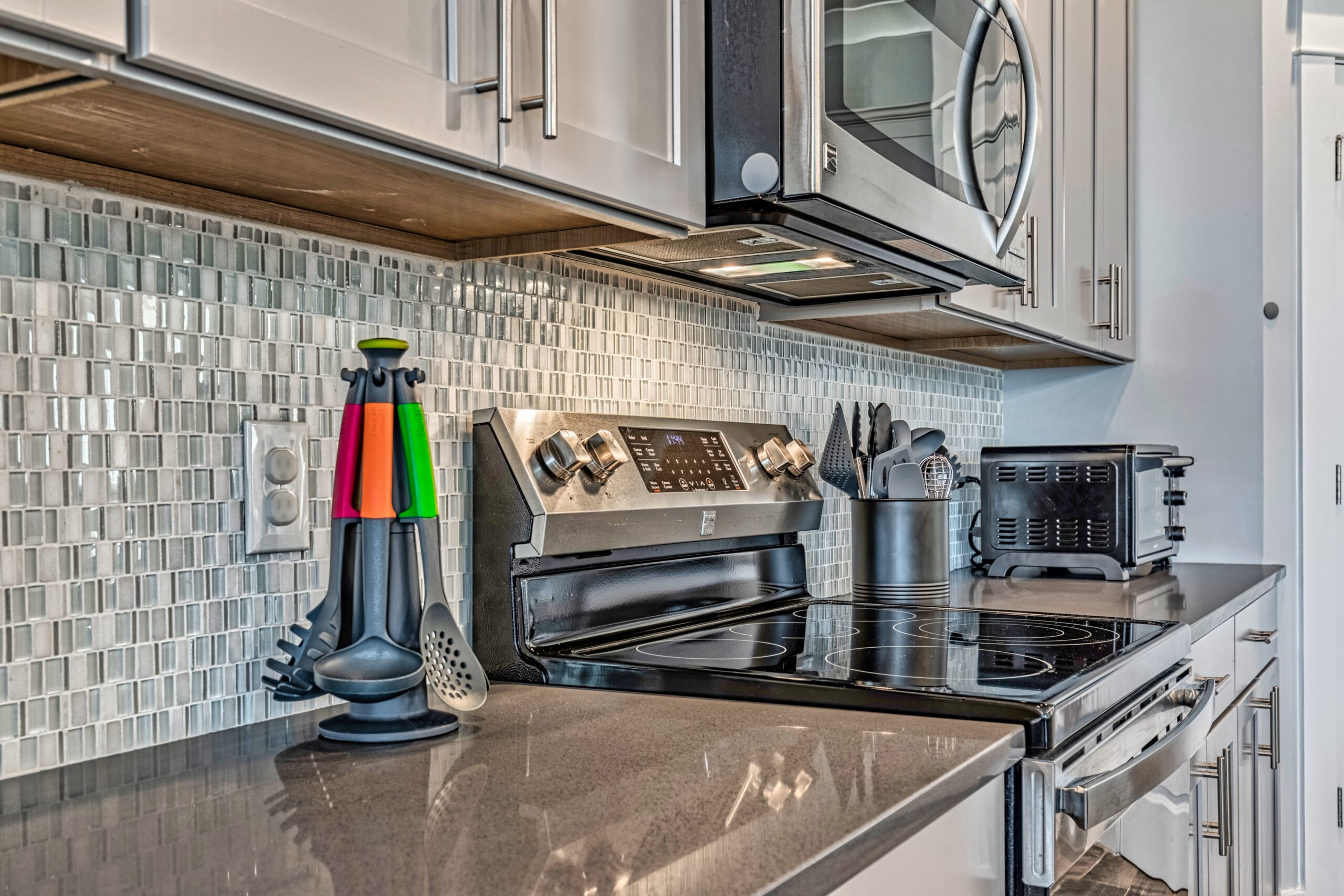 Why You Should Choose a Vacation Rental with a Fully Stocked Kitchen